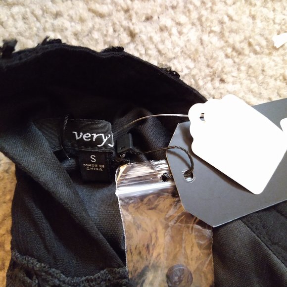 BNWT - VERY J - BLACK DRESS - SIZE SMALL - Picture 5 of 6